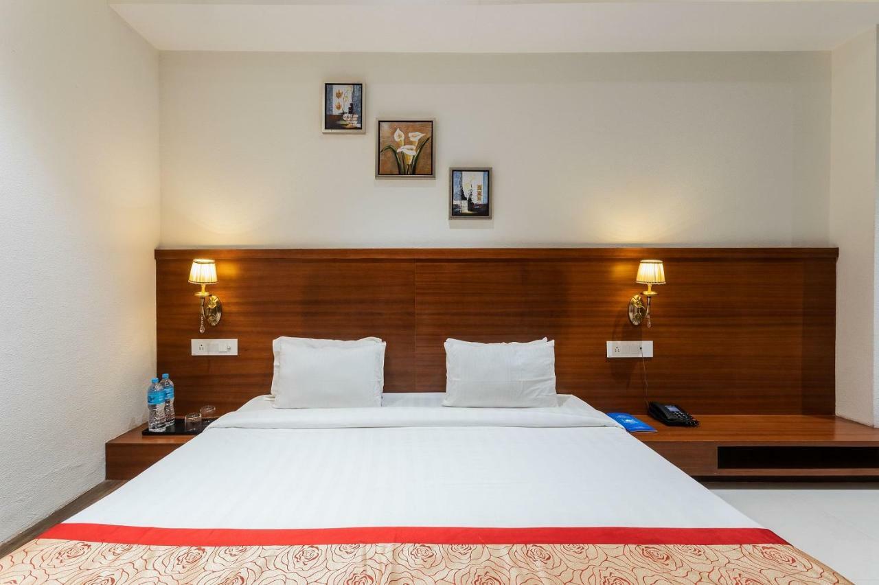The Chandra Leela 3*